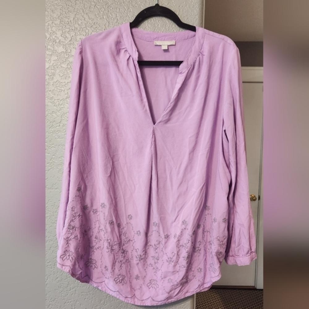 Women Within Lavendar Embroidered Tunic, Size 14/16 M‎